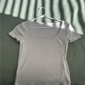 Old Navy Women's Beige Short Sleeve Tee